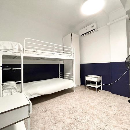 Az The Zity Hostel - Coliving Сарагоса Екстер'єр фото