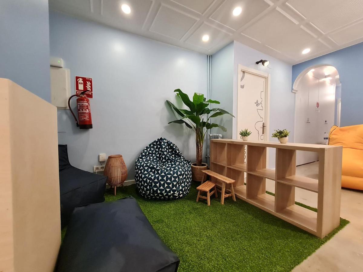 Az The Zity Hostel - Coliving Сарагоса Екстер'єр фото